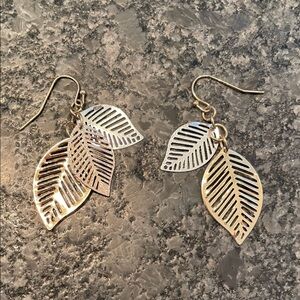 Leaf dangle earrings